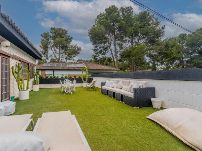 Chalet en venta en La Cañada, Valencia