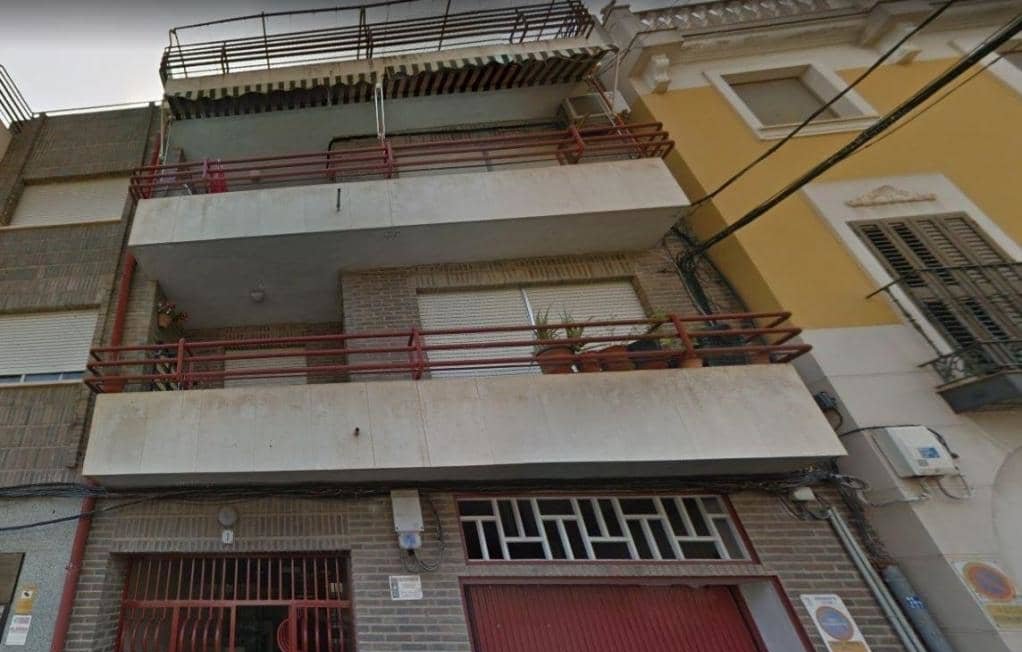 Garaje en venta  en Calle Canovas Del Castillo Totana Murcia