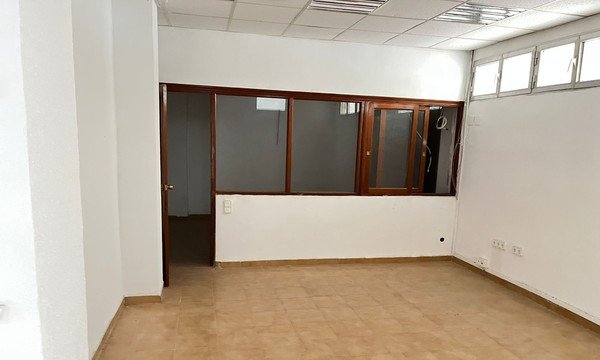 Local Comercial en venta  en Calle Daya Vieja Alicante Alicante