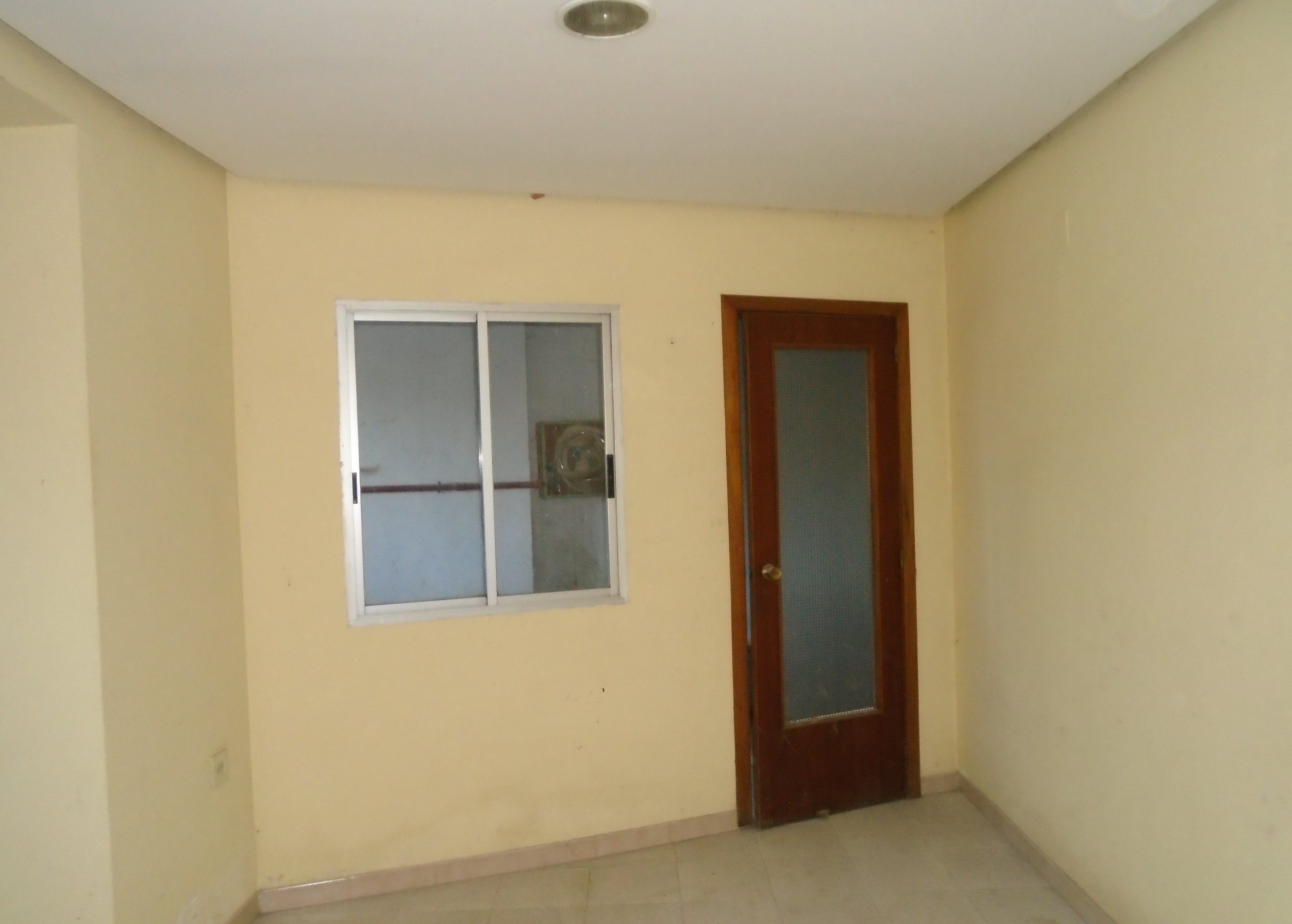 Local en Av Sants de la Pedra - Sagunto - Valencia