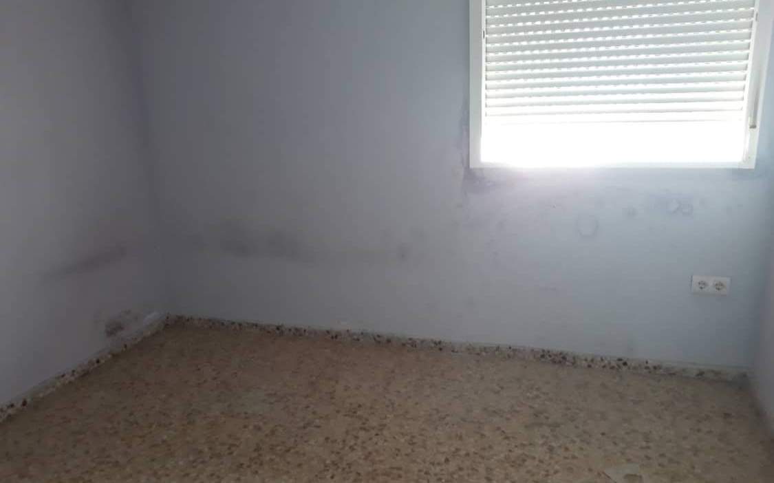 Piso en venta  en Calle Maestro Valentin Puig Turs Valencia