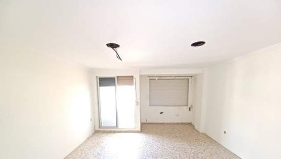 Piso en venta  en Calle Maestro Valentin Puig Turs Valencia