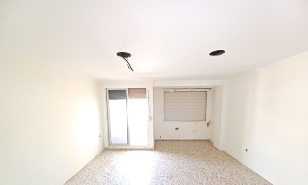 Piso en venta  en Calle Maestro Valentin Puig Turs Valencia
