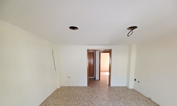 Piso en venta  en Calle Maestro Valentin Puig Turs Valencia