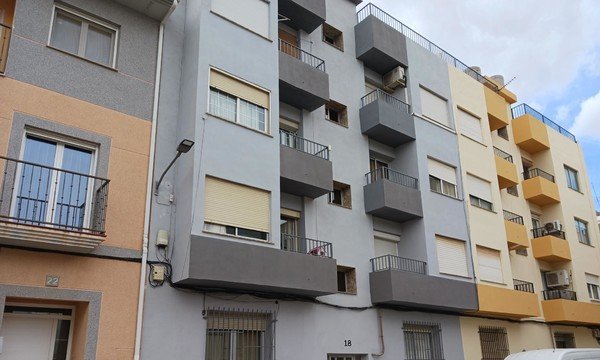 Piso en venta  en Calle Maestro Valentin Puig Turs Valencia