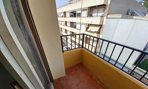 Piso en venta  en Calle Maestro Valentin Puig Turs Valencia