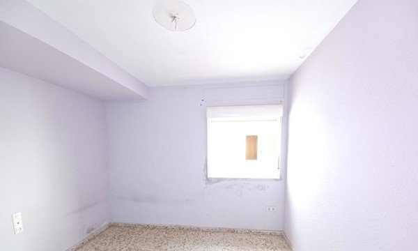Piso en venta  en Calle Maestro Valentin Puig Turs Valencia