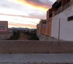 Se vende suelo urbano residencial por 115500 con 1320m en cangel en Manuel