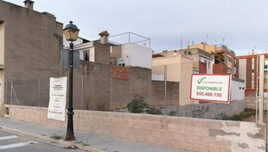 Se vende suelo urbano residencial por 115500 con 1320m en cangel en Manuel