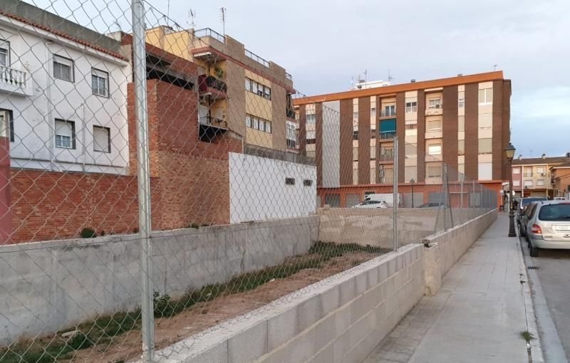 Se vende suelo urbano residencial por 115500 con 1320m en cangel en Manuel