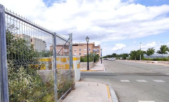 Se vende suelo urbano residencial por 115500 con 1320m en cangel en Manuel