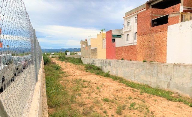 Se vende suelo urbano residencial por 115500 con 1320m en cangel en Manuel