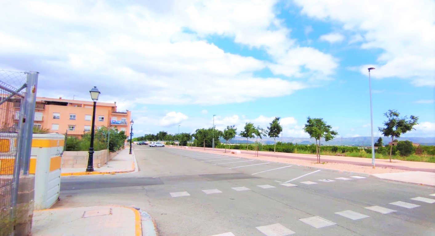 Se vende suelo urbano residencial por 115500 con 1320m en cangel en Manuel
