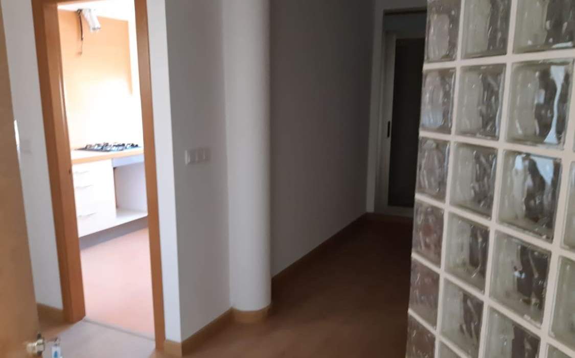 Piso en venta en AV. 9 D'octubre, L'alcúdia De Crespíns, Valencia de 120m, 3 habitaciones y 2 baños