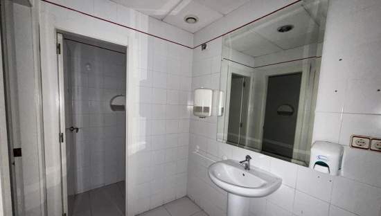 Local en venta en Alzira, Valencia