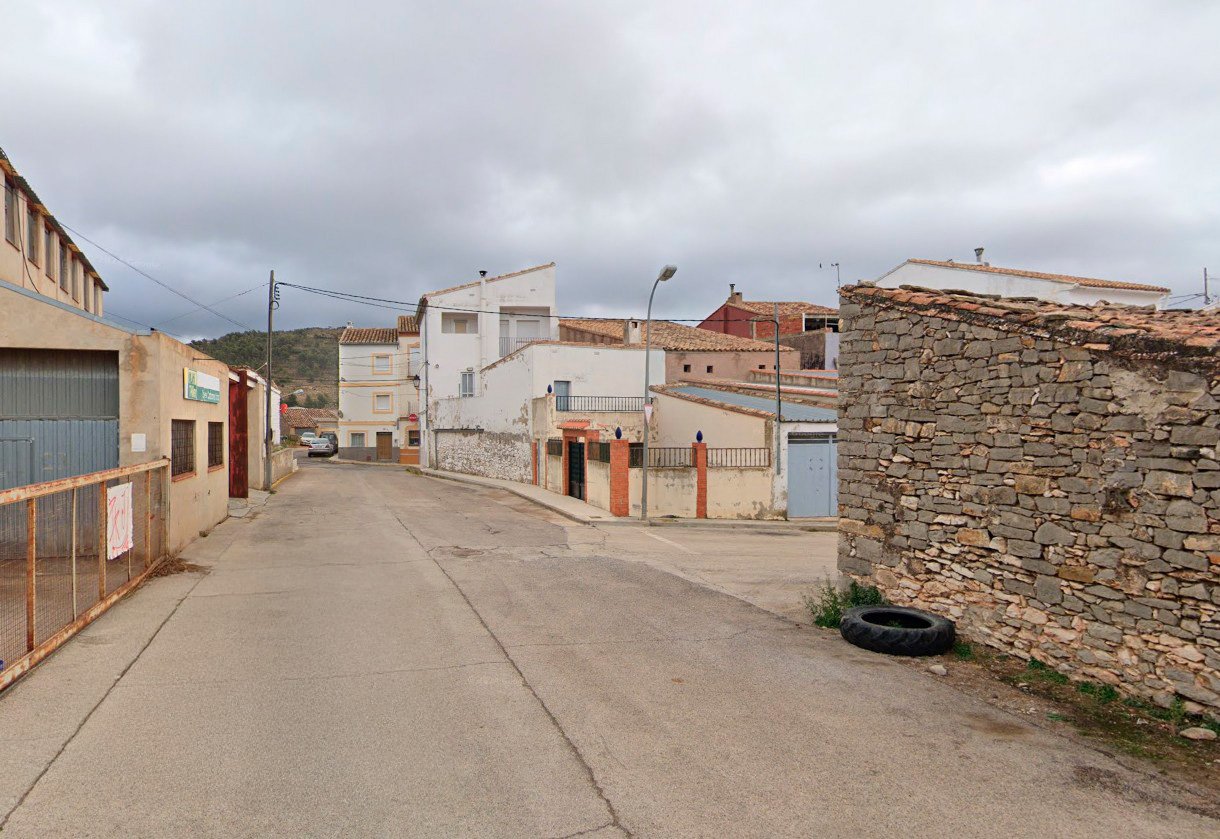 Local en venta en Alcublas, Valencia