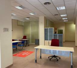 Local Comercial en venta  en Calle Juan Gil Albert Alcoy Alicante