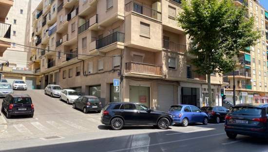 Local Comercial en venta  en Calle Juan Gil Albert Alcoy Alicante