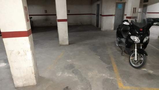 Garaje en venta  en Avenida Doctor Peset Aleixandre Valencia Valencia