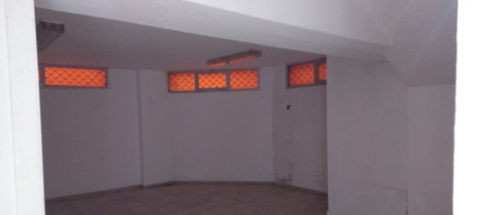 Local comercial a la venta en calle plaza del mercat Almenara por 156600 de 535m en perfectas condiciones