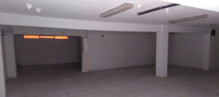Local comercial a la venta en calle plaza del mercat Almenara por 156600 de 535m en perfectas condiciones