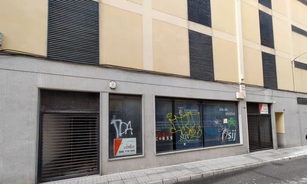 Local Comercial en venta  en Calle Trinitarias, Villena, Alicante