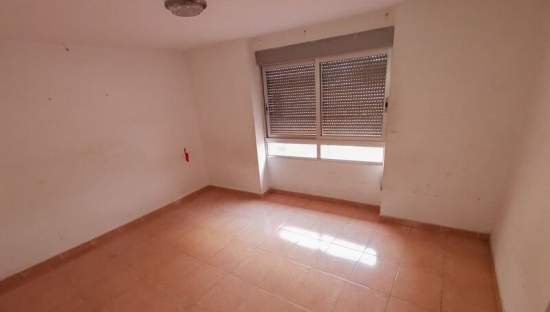 Compra casa en calle campana Coves de Vinrom les por 52000 de 96m y cinco habitaciones
