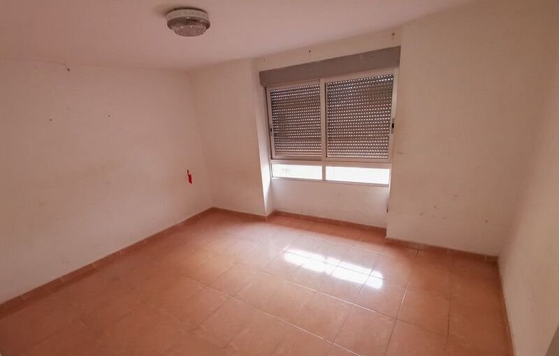 Compra casa en calle campana Coves de Vinrom les por 52000 de 96m y cinco habitaciones