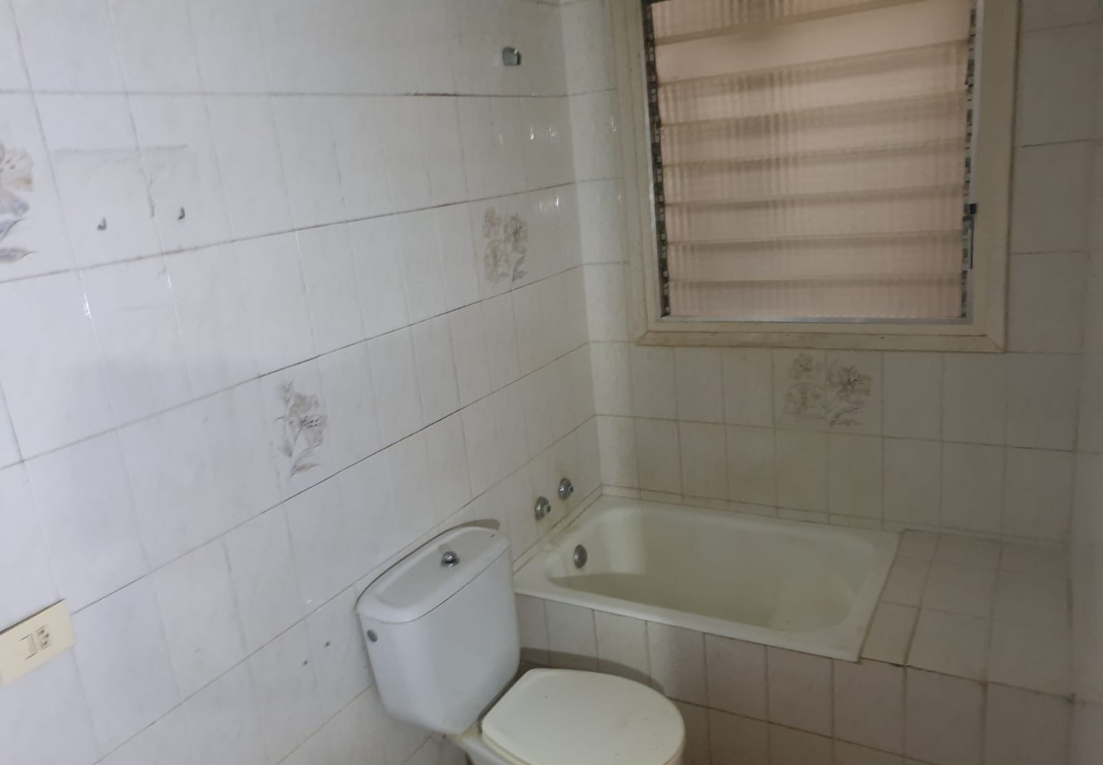 Compra casa en calle campana Coves de Vinrom les por 52000 de 96m y cinco habitaciones