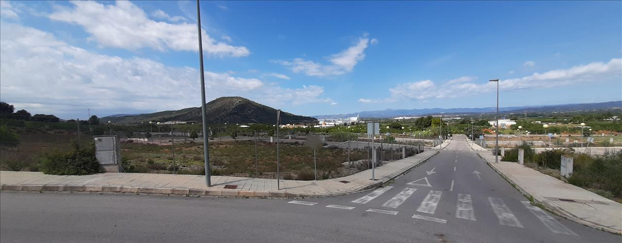 Terreno en venta en Cabanes, Castellón