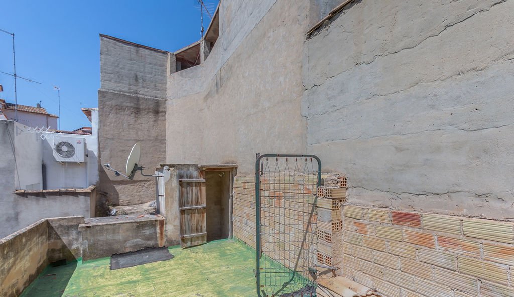 Casa De Pueblo en venta en Calle San Antonio Chiva Valencia