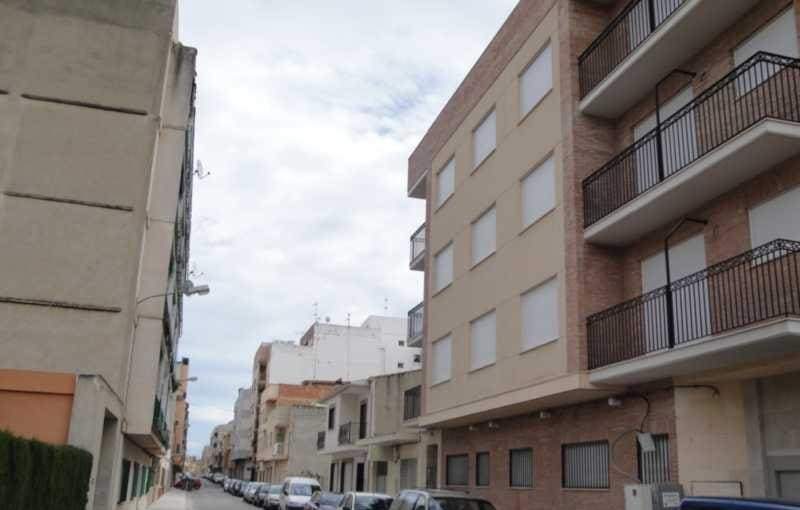 Garaje en venta en Calle Hermanos Pinzon Riba-Roja De Tria Valencia