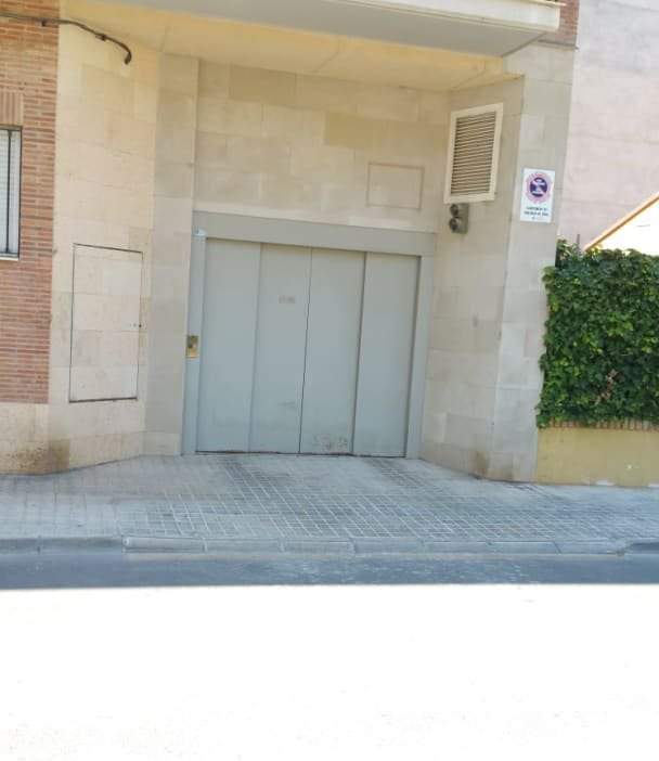 Garaje en venta en Calle Hermanos Pinzon Riba-Roja De Tria Valencia