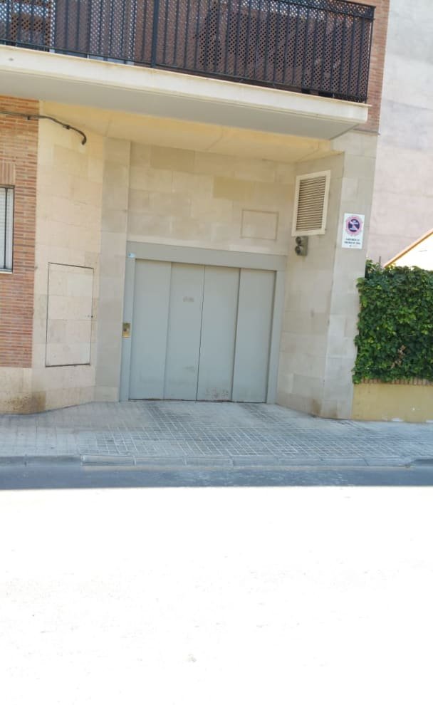 Garaje en venta en Calle Hermanos Pinzon Riba-Roja De Tria Valencia