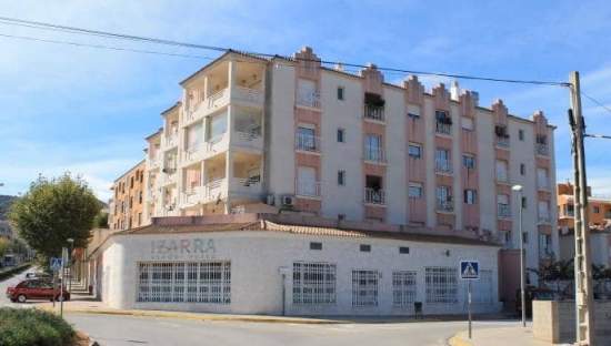 Garaje en venta  en Calle Els Maulets Pedreguer Alicante