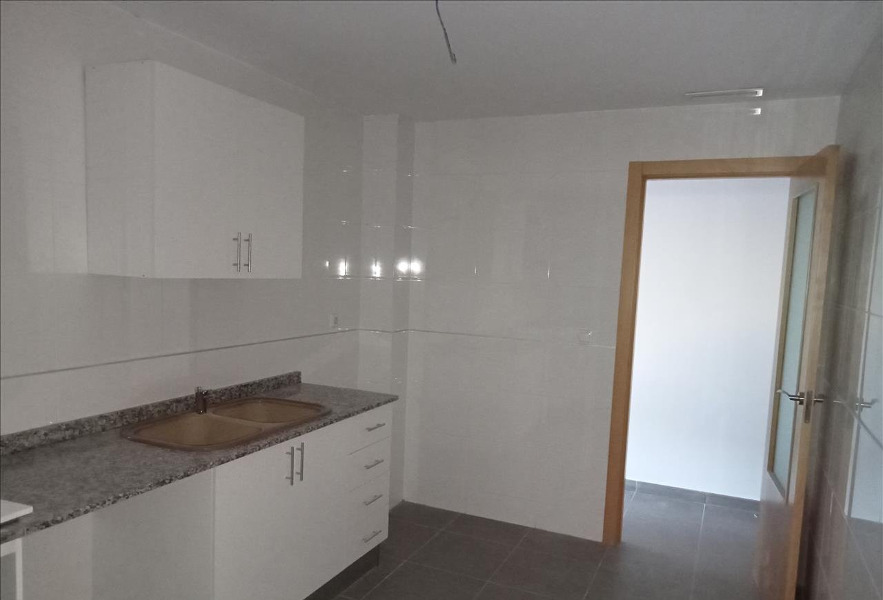 Piso En Venta En Ramon Y Cajal, Moncofa