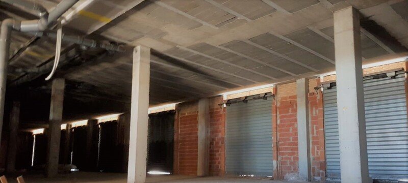Local en venta en Cheste, Valencia