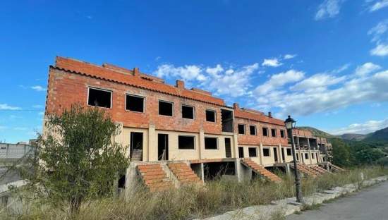 Suelo urbano residencial en venta en calle crevaeta en Figueroles de 2.476m
