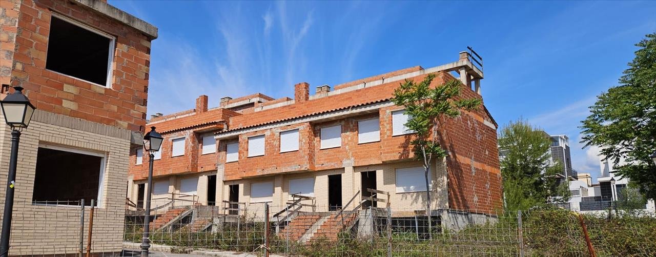 Suelo urbano residencial en venta en calle crevaeta en Figueroles de 2.476m
