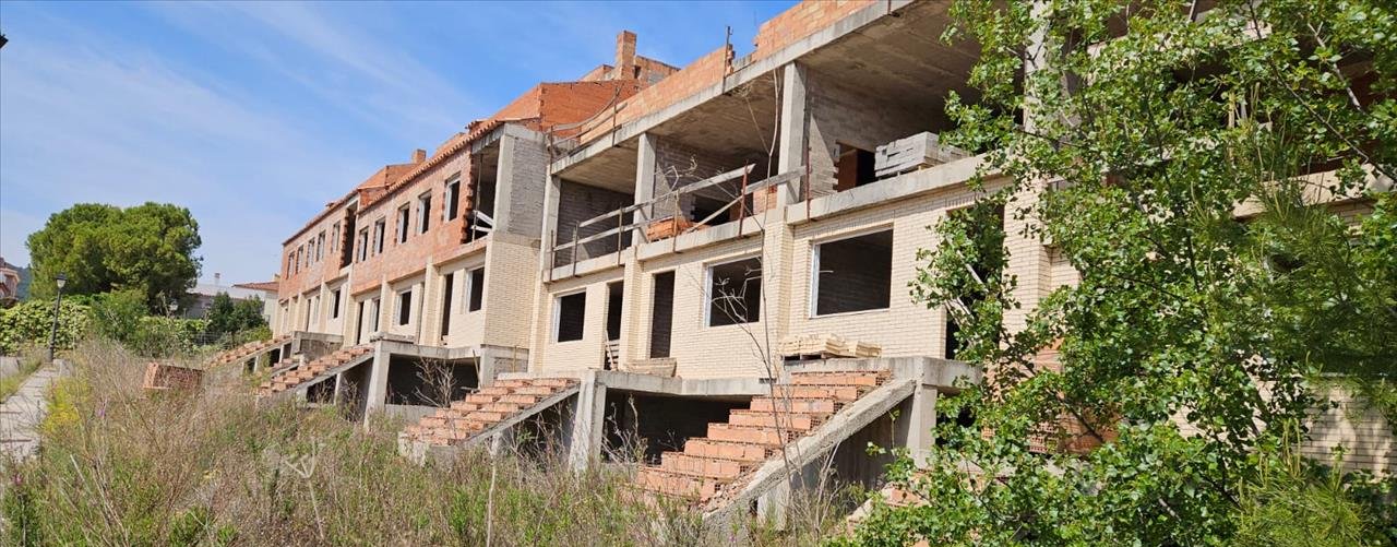 Suelo urbano residencial en venta en calle crevaeta en Figueroles de 2.476m