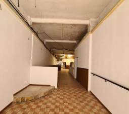 Local Comercial en venta  en Calle San Isidro Villena Alicante