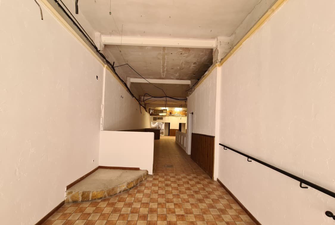 Local Comercial en venta  en Calle San Isidro Villena Alicante