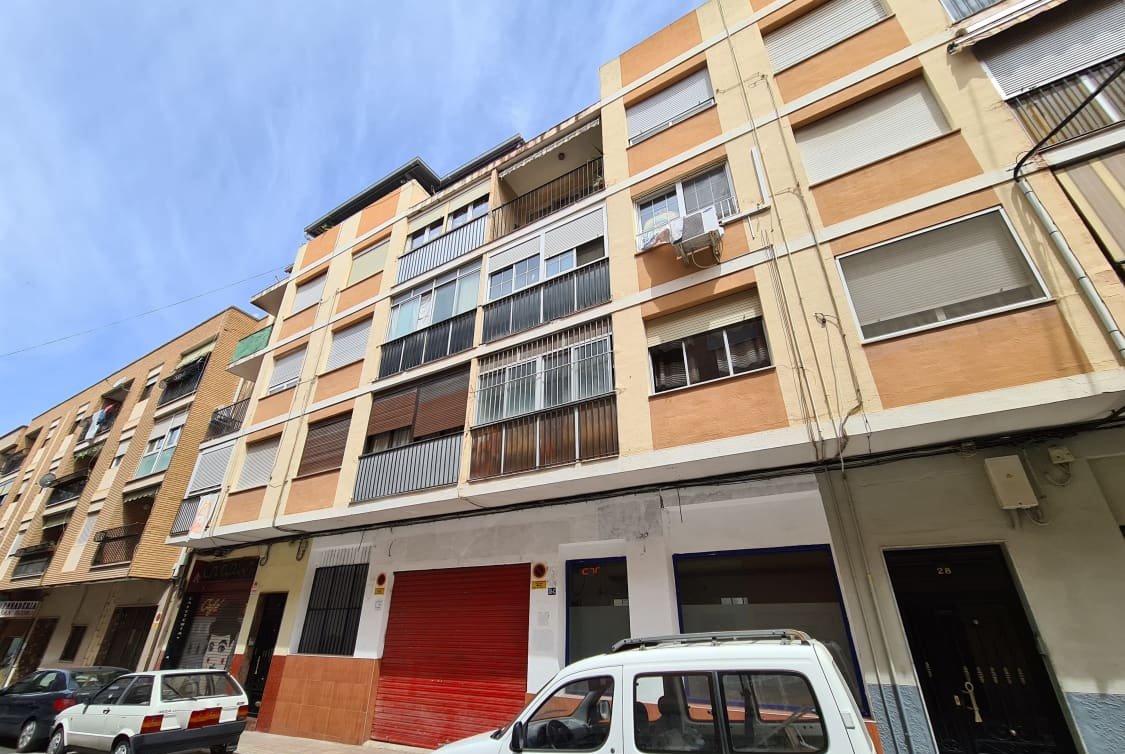 Local Comercial en venta  en Calle San Isidro Villena Alicante