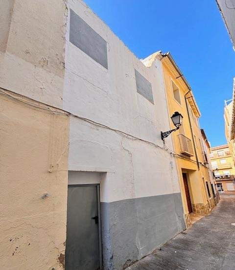 Unifamiliar Adosada en venta  en Calle Mestre Tormo Agullent Valencia