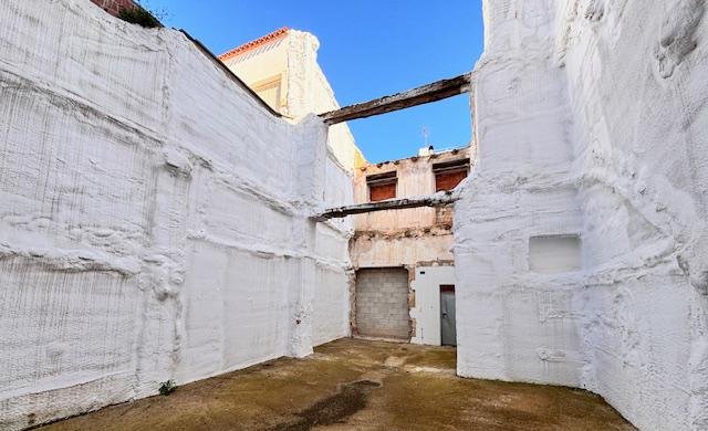 Unifamiliar Adosada en venta  en Calle Mestre Tormo Agullent Valencia