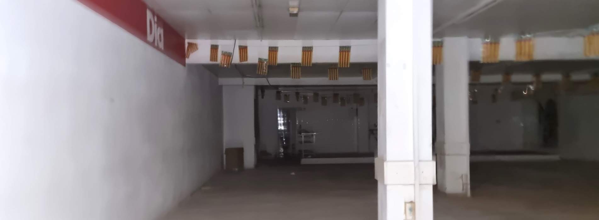 Compra local comercial por 150.000 de 430m en condiciones de restauración en calmenara en Vall dUixó la