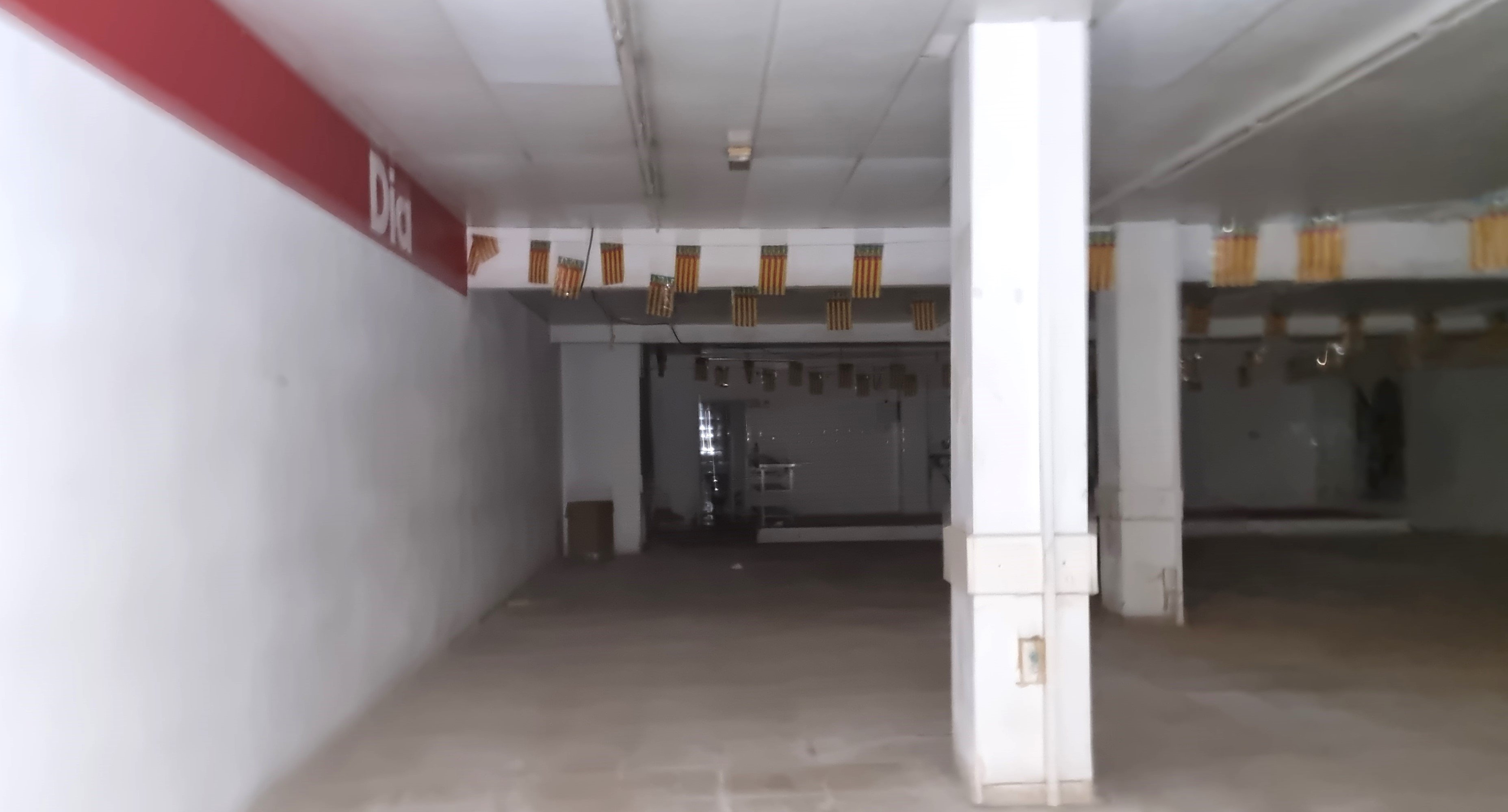 Compra local comercial por 150.000 de 430m en condiciones de restauración en calmenara en Vall dUixó la
