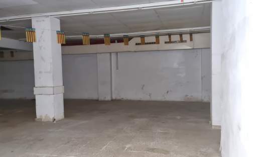 Compra local comercial por 150.000 de 430m en condiciones de restauración en calmenara en Vall dUixó la
