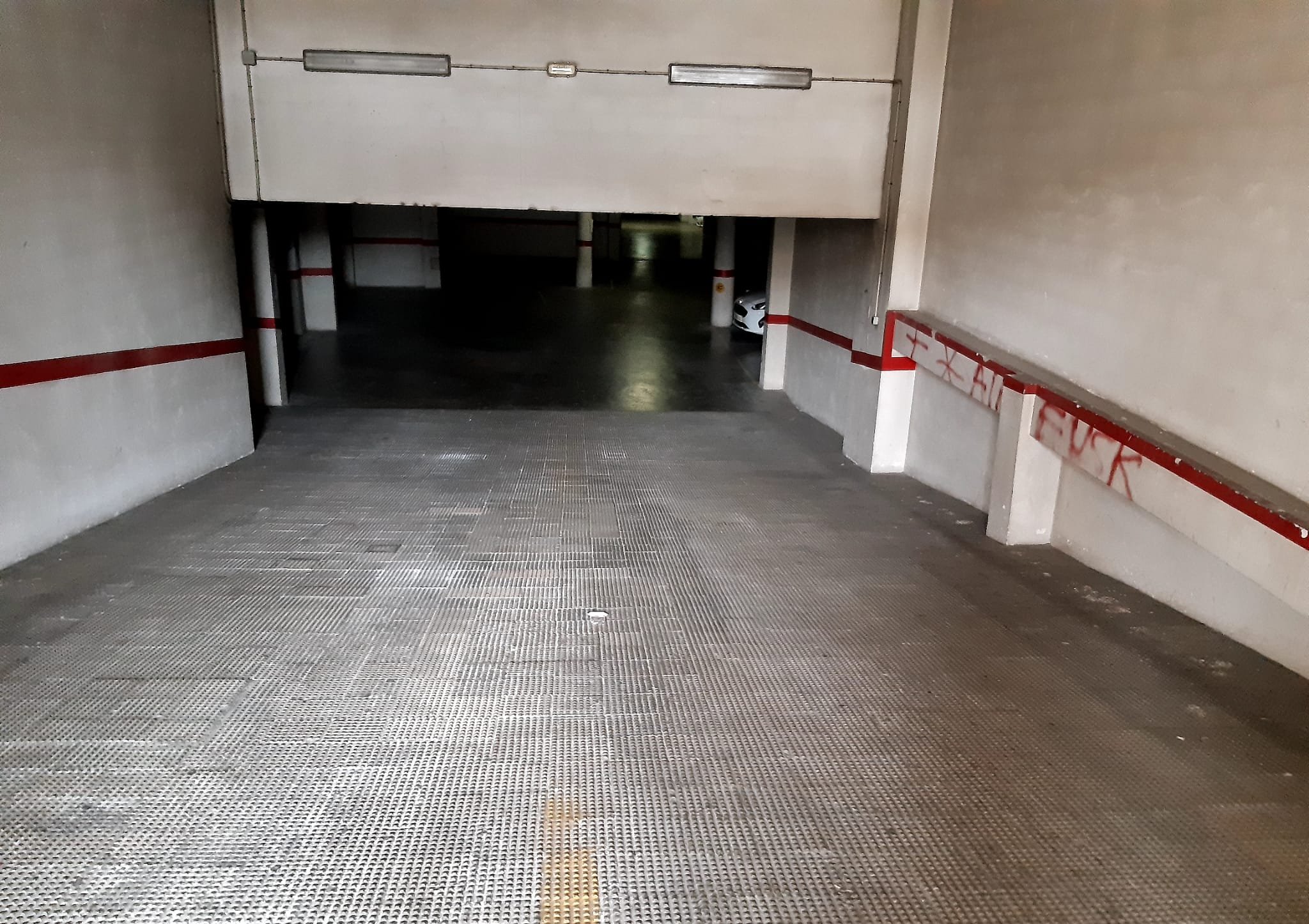 Garaje en venta en Plaza Vicent Andres Estelles Xtiva Valencia