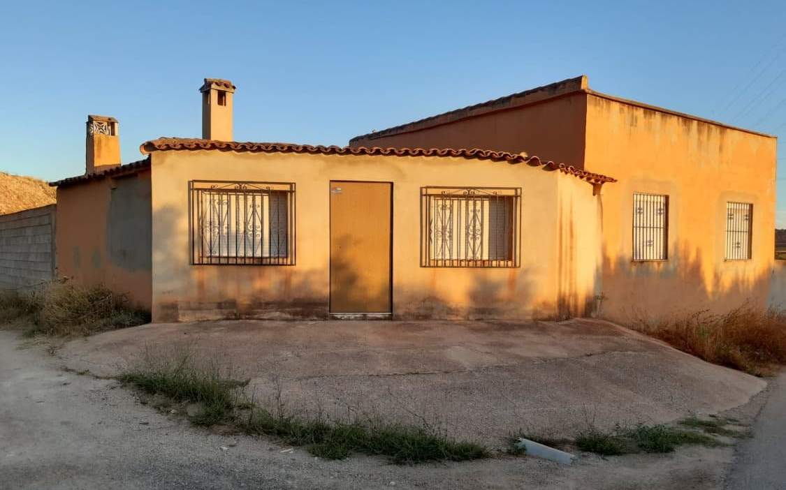 Chalet Independiente en venta en Calle Pol Catastral 1 Parcela 341 En Partid Valls Valencia